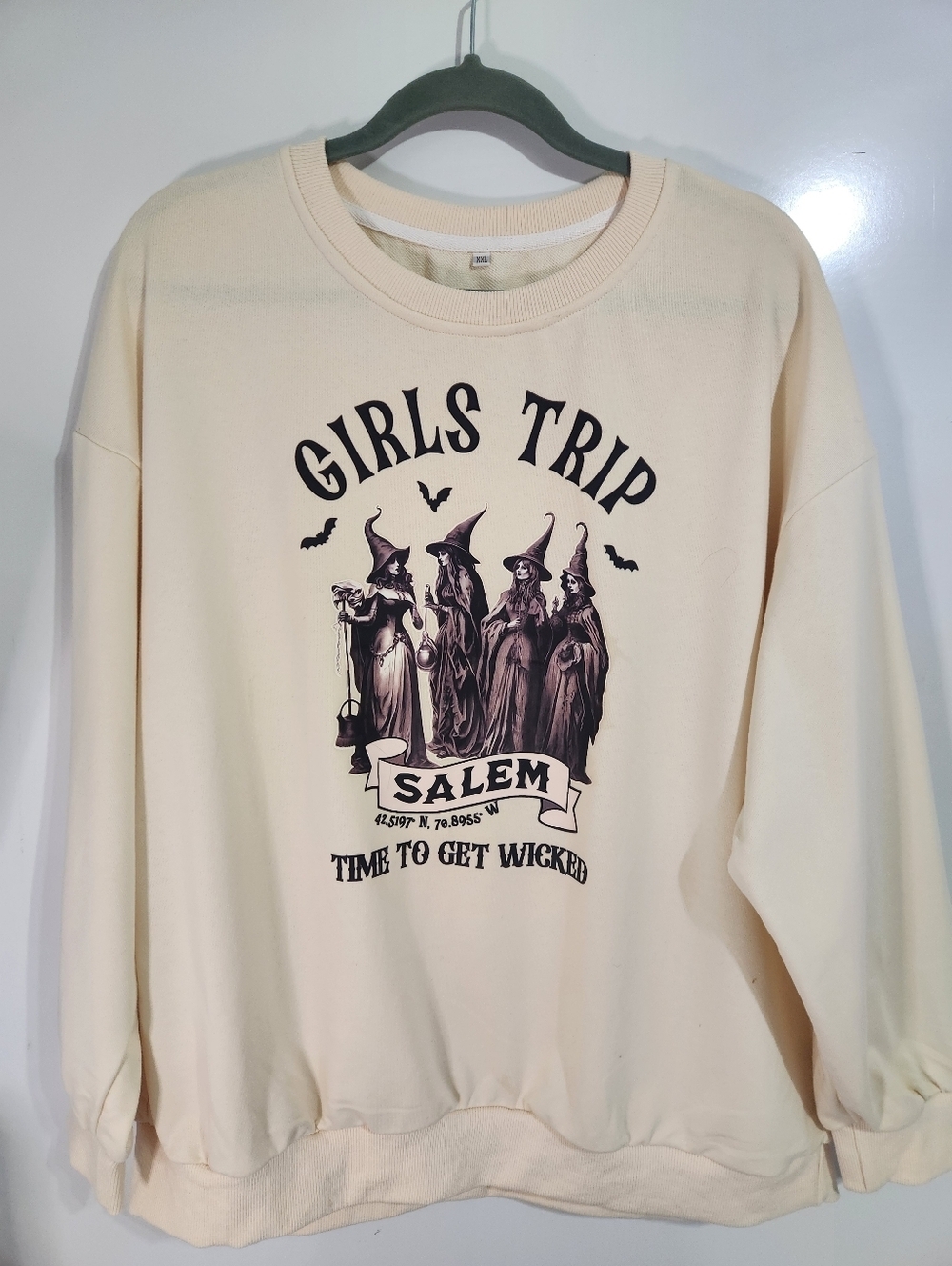 Girls Trip Salem Graphic Sweatshirt - Cream, Size XXL - Picture 1 of 8